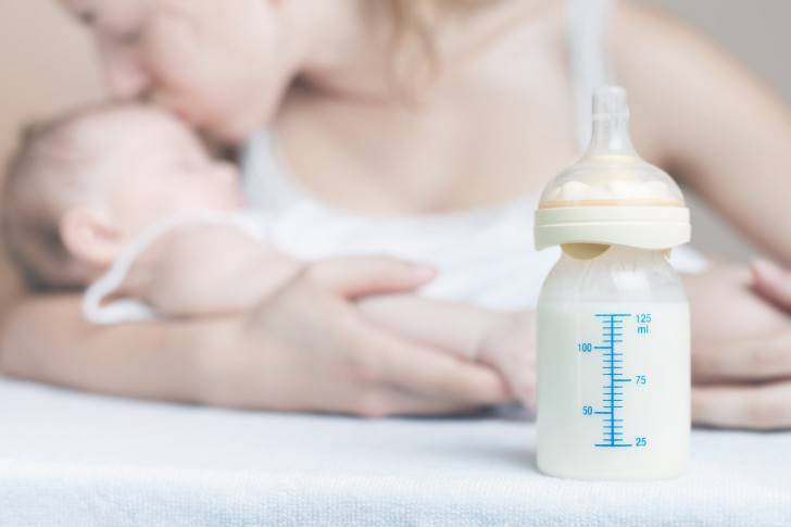 С какого возраста можно давать козье молоко для грудничка: полезные свойства и аллергенность продукта
