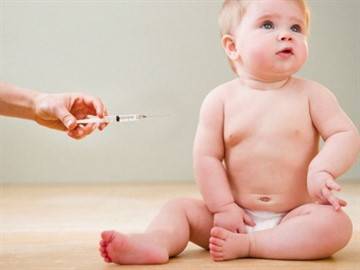 Почему нельзя купать ребенка после прививки акдс