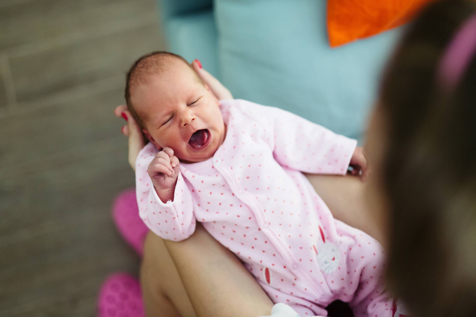 Причины плача новорожденного перед мочеиспусканием