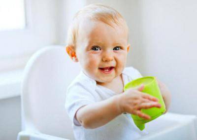 Как научить ребенка пить с кружки? - как научить ребёнка пить из кружки - запись пользователя ирина (ivasilch78) в сообществе питание от года до трех в категории подскажите, пожалуйста! - babyblog.ru