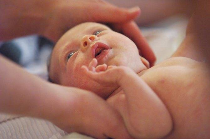 Срыгивание у новорожденных: от причин к следствию