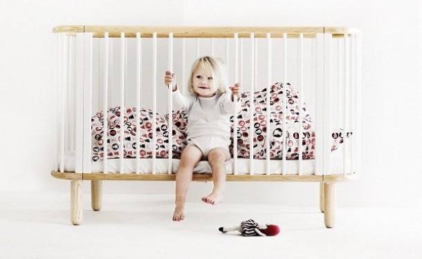 Как приучить малыша к кроватке