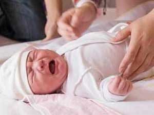Почему новорожденный хрюкает и сопит без соплей и кашля?