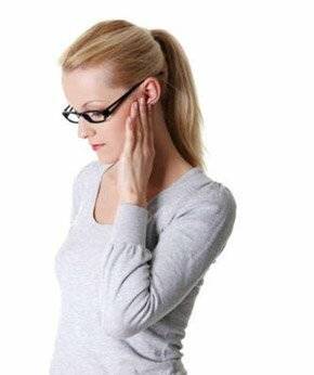 Что делать если заложило ухо при насморке и как избавиться от заложенности