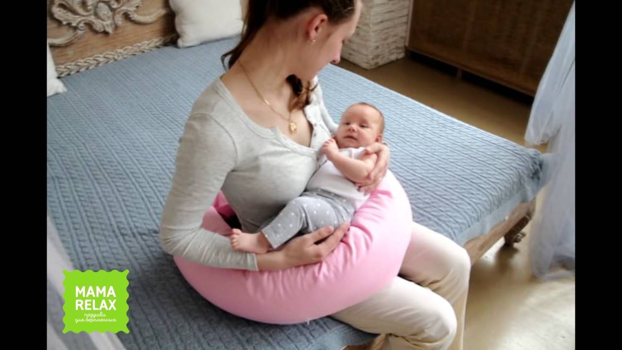 Нужна ли подушка для новорожденного и какая?
