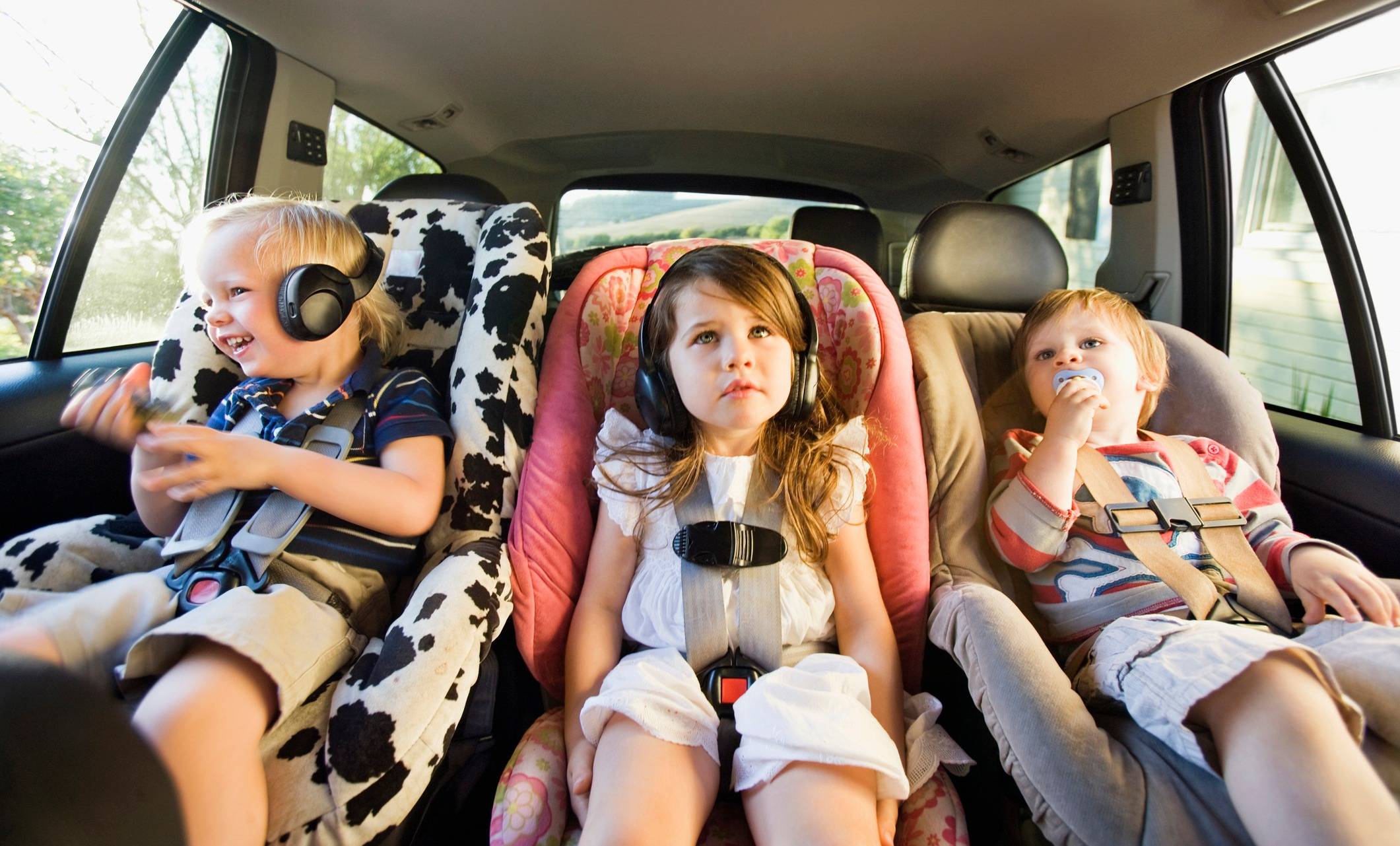 Ребенка укачивает в машине — что делать у детей до 1 года