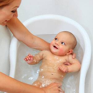 В чем купать новорожденного | купаем новорожденного