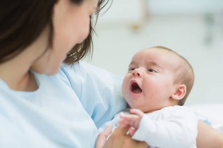 Почему косоглазие у новорожденных является нормой?