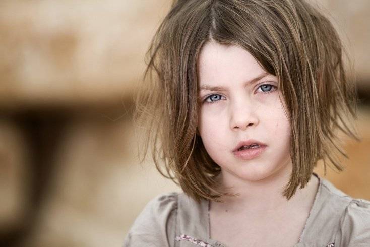 Почему у ребенка бывают синяки под глазами и какое лечение требуется