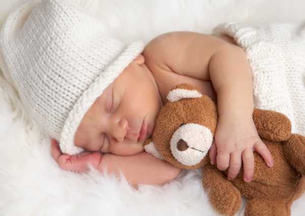Сколько должен спать месячный ребенок в сутки или распорядок, нормы и условия сна для малыша в 1 месяц