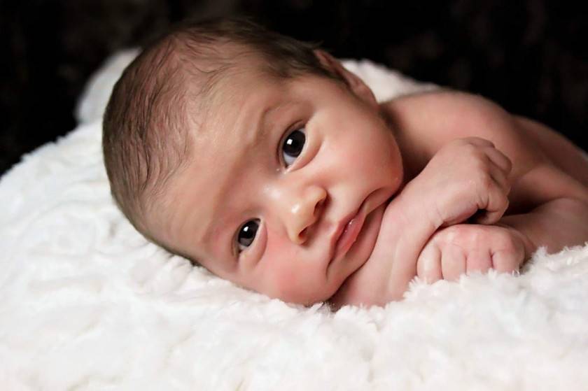 Срыгивание у новорожденных и грудничков: основные причины
