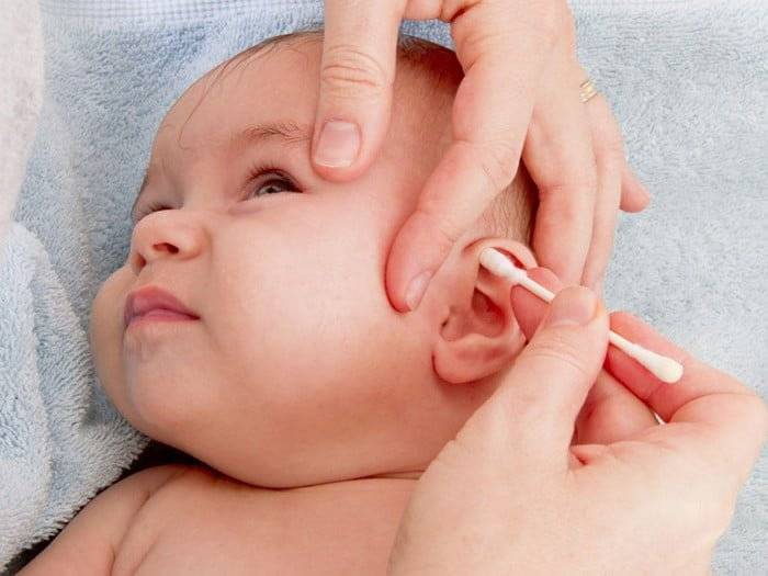 Уход за ушами новорожденного ребенка