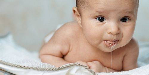 Соплей нет, а нос заложен у ребенка: как и чем лечить, что делать