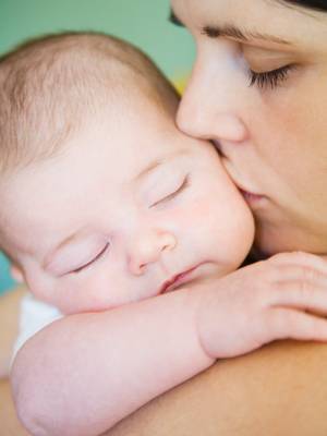 Может ли грудничок заразиться от мамы или другого ребенка, как его уберечь
