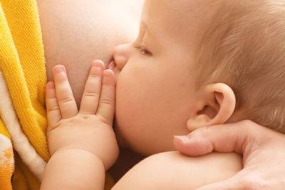 До какого возраста кормить ребенка грудным молоком?