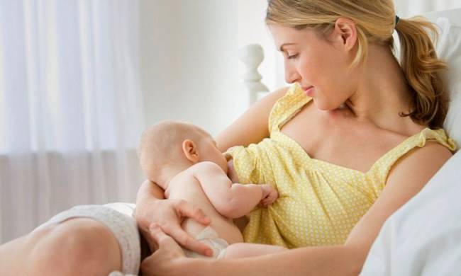Что делать, если заболела кормящая мама грудничка, может ли заразиться грудничок