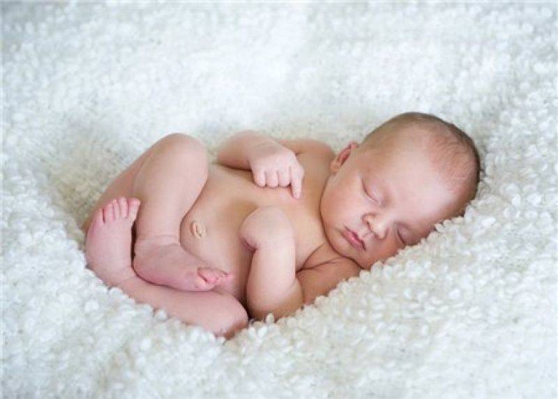 Как правильно пользоваться присыпкой для новорожденных девочек