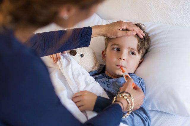 В помощь родителям: простуда у грудничка и детей до года. как распознать и что делать