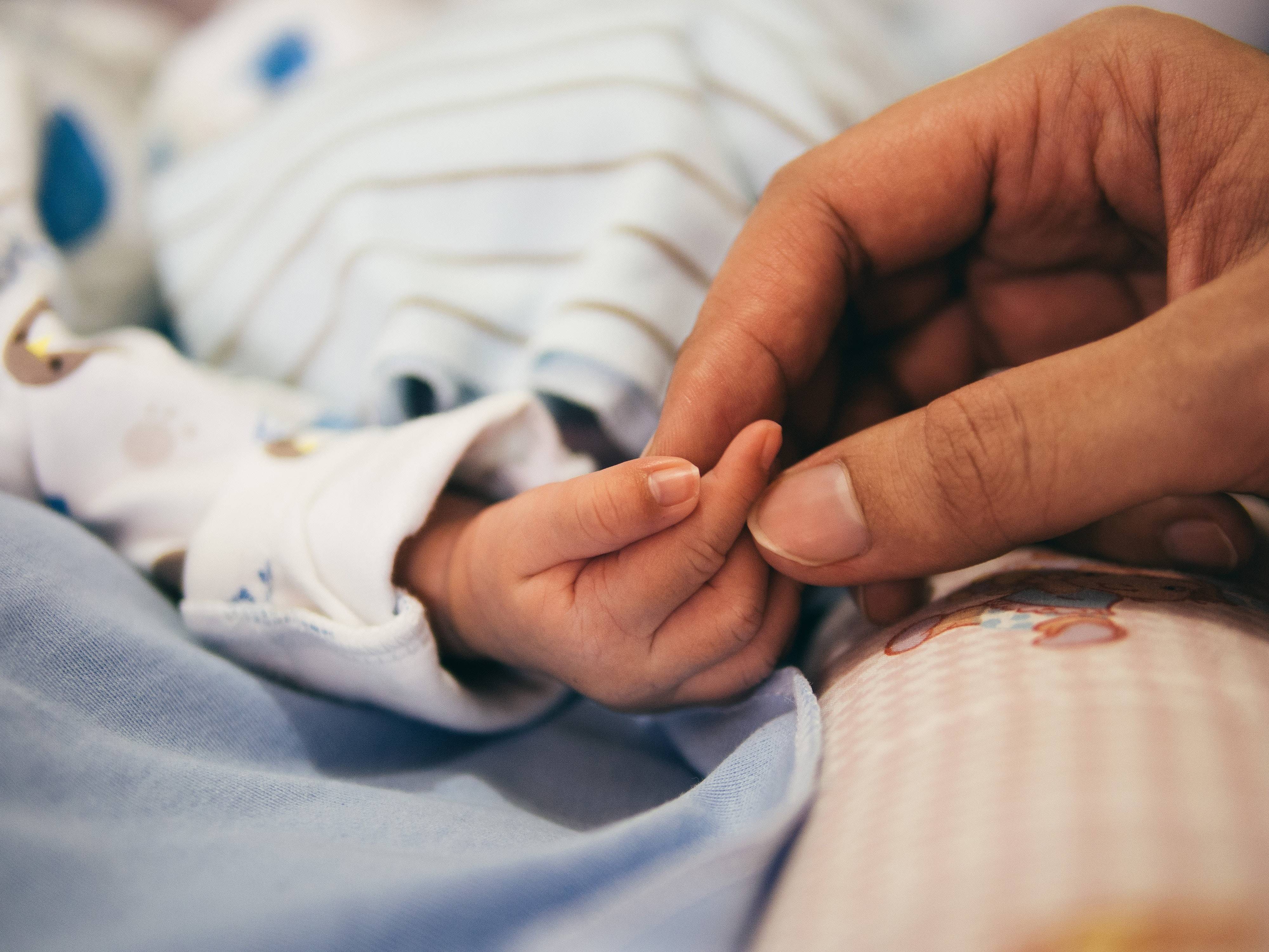 Гипоксия у новорожденных — что это, симптомы последствия и лечение