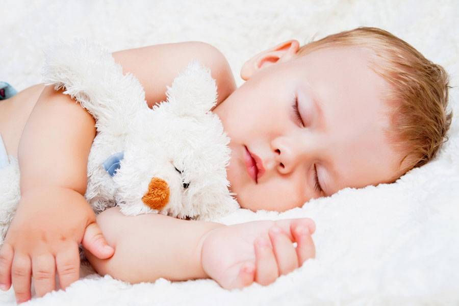 Плач ребёнка во сне: отвечает комаровский