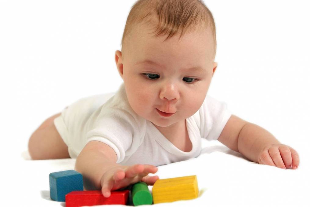 Развивающие игры и занятия для детей 1 год 3 месяца - 1,5 года (подробный план - конспект) | жили-были