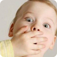 У ребенка запах изо рта ацетоном: основные причины, что делать