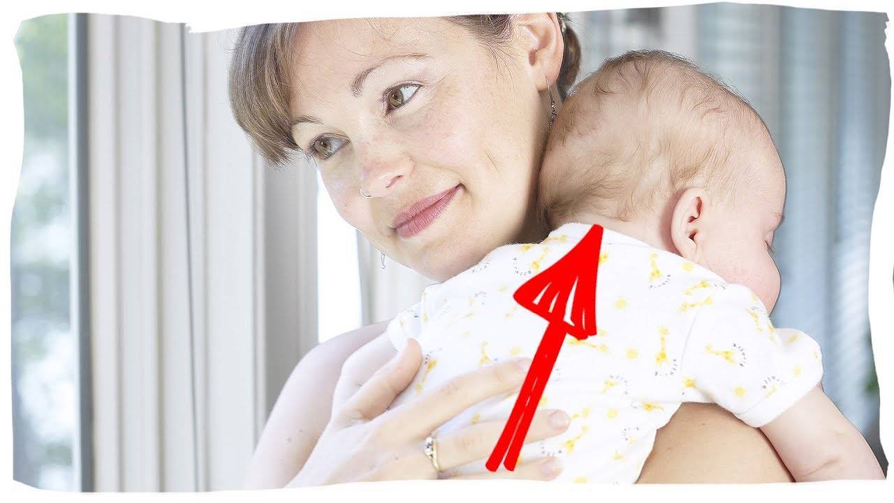 Как держать новорожденного столбиком