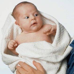 Как часто и правильно купать новорожденного ребенка?