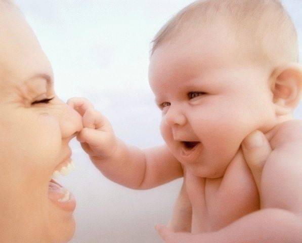 Икота у новорожденных после кормления, что делать, когда икает ребенок