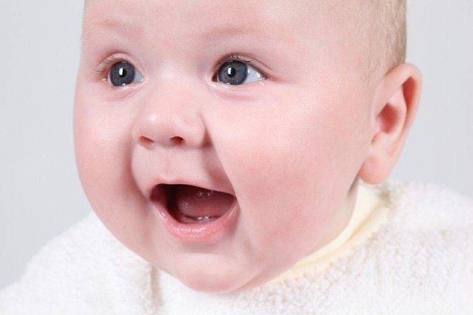Как узнать болит ли горло у новорожденного