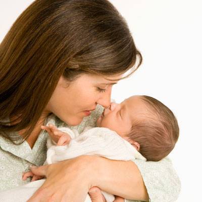 Уход и гигиена за новорожденной девочкой: 9 полезных советов