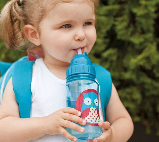 Как отучить ребенка от бутылочки и ночных кормлений