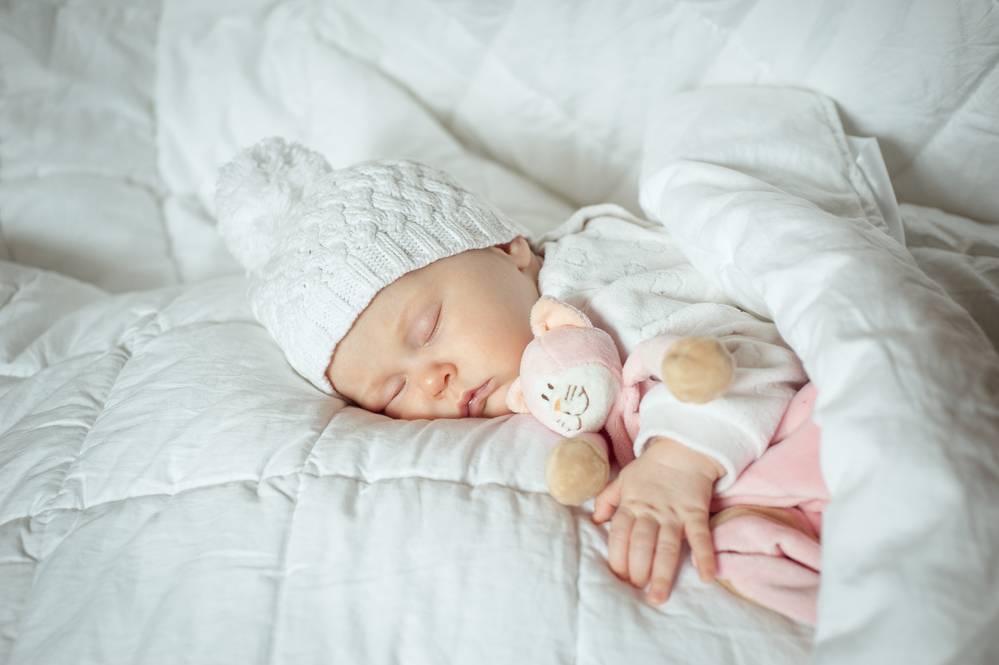 Как можно отучить ребенка от укачивания перед сном?