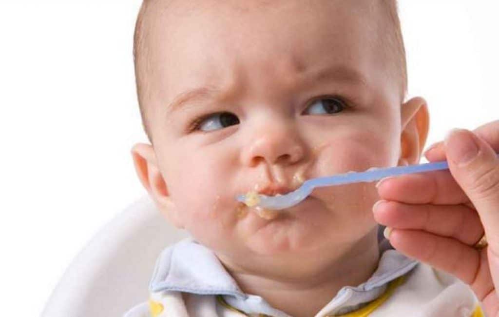 Вводим прикорм в рацион малыша: последовательность продуктов по месяцам