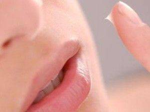 Заеды в уголках рта у детей — причины возникновения, симптомы и лечение