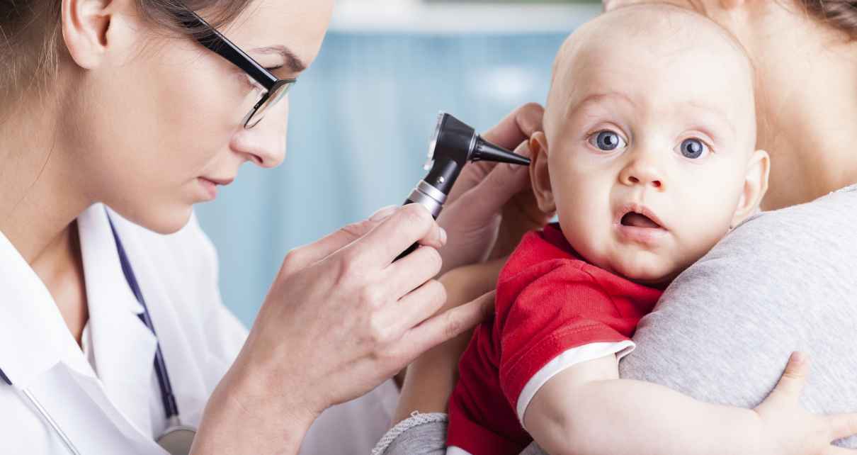 Каких врачей малышам нужно пройти в 1 месяц?