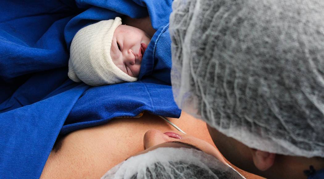 Выписка из роддома: на какой день? 10 причин задержки для мамы и новорожденного