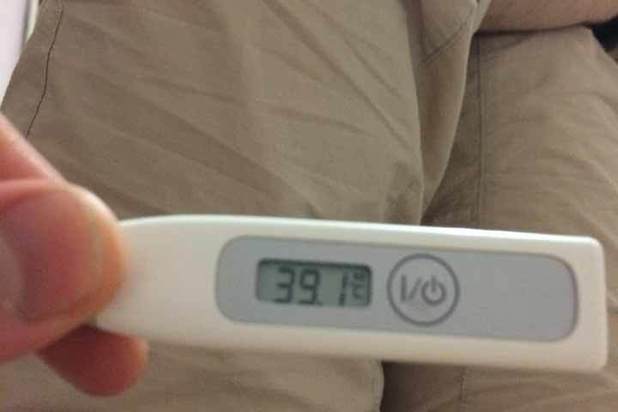Уже неделю у малыша температура: причины и что делать?