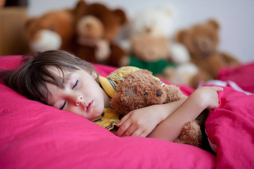 Почему ребенок много спит при болезни — причины